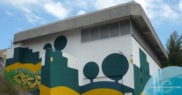 Reconversión de un depósito de compensación en depósito de cabecera aplicando tecnologías Sin Zanja