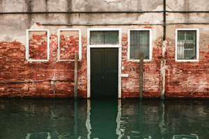 Cómo hacer vaciado de agua en habitaciones subterráneas o bodegas de forma eficaz