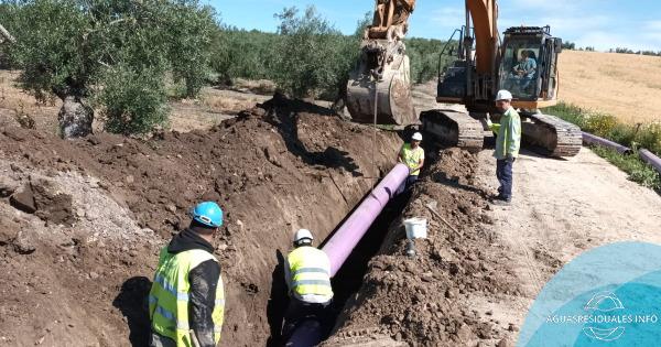 Aprovechamiento de aguas regeneradas para riego en la comunidad de regantes de Mor&oacute;n de la Frontera (Sevilla)