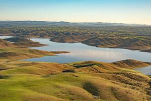 Ayesa Ingeniería realizará un estudio de riesgo climático en 34 presas del Guadiana