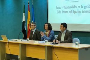 La Jornada "Ciclo Urbano del Agua: retos y oportunidades" reúne en Extremadura a más de 200 profesionales del sector