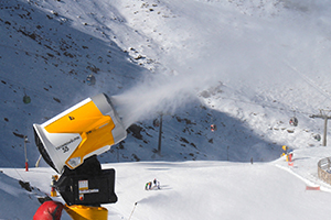 La CH del Guadalquivir informa sobre sus actuaciones respecto al uso del agua para la generación de nieve en Sierra Nevada