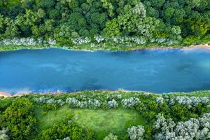 Las grandes plantas desaladoras de agua salobre en España a 2024, con AEDyR