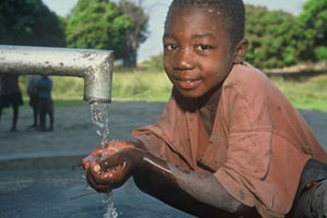 Tecnología ‘hecha en Canarias’ abastece desde hace 10 años de agua potable a núcleos rurales aislados en África