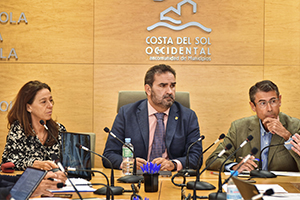 Junta y Mancomunidad Costa del Sol avanzan para ampliar la autorización de agua regenerada para baldeos y riego de parques