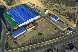 ¿Cómo funciona una planta desaladora de agua de mar por ósmosis inversa?