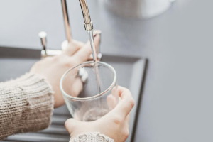 La Comunidad de Madrid refuerza la protecci&oacute;n de la poblaci&oacute;n con el Programa de Vigilancia Sanitaria del Agua de Consumo 2026/30