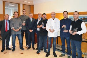 El Consorcio de Aguas Bilbao Bizkaia promueve el consumo de agua del grifo en locales hosteleros