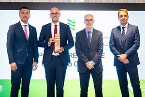 El grupo CALAGUA recibe el Premio a la Innovación del COIAL por su proyecto RECREATE