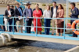 La Junta de Andalucía entrega la EDAR de Bolonia, una infraestructura que llega con "10 años de retraso"