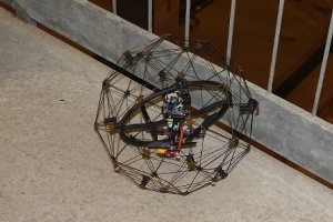 Aguas de Alicante realiza pruebas con "drones" para la inspección de redes de saneamiento y depósitos de agua potable
