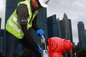 Cómo reducir sistemáticamente el agua no contabilizada en los servicios públicos