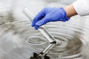 La industria farmac&eacute;utica y cosm&eacute;tica urge a una transposici&oacute;n "prudente" de la Directiva de Aguas Residuales para salvaguardar la competitividad del sector
