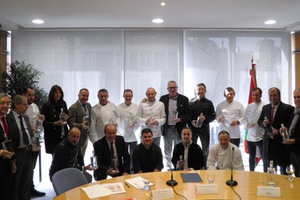 El Consorcio Bilbao Bizkaia lanza una campaña para promover el consumo de agua del grifo en el sector hostelero