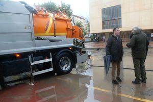 Giahsa presta su apoyo al municipio de Nerva en labores de desatascos y baldeo tras las inundaciones