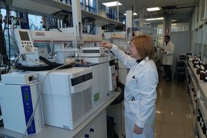 Fundación Aquae y la Universidad de Alicante impulsan un "Doctorado Industrial sobre Microplásticos en el Agua"