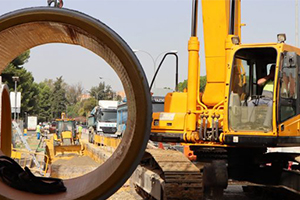 Avanzan las obras de sustitución del tramo colapsado del colector S-320 de EMASESA en Sevilla