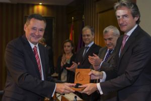 Angel Simón recibe la Medalla de Honor del Colegio de Ingenieros de Caminos, Canales y Puertos