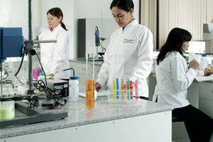 SEDAPAL en Perú adquiere equipos de tecnología punta para laboratorios de aguas