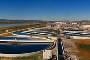 La medición de nivel en los depósitos de flotantes de la EDAR del Prat de Llobregat
