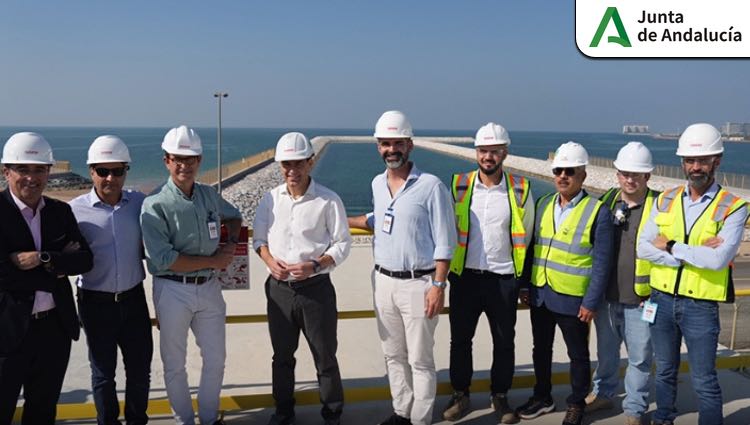 La Junta de Andalucía propone un plan director de desalación para hacer frente a la falta de agua