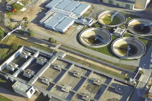 ACUAES se re&uacute;ne con la Junta de Andaluc&iacute;a y ACOSOL para impulsar las obras de mejora del saneamiento en la Costa del Sol Occidental