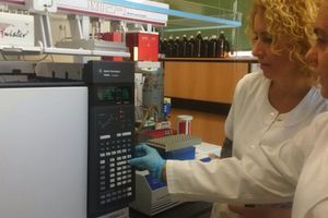 EMASA en Málaga amplia su laboratorio para mejorar la detección de nuevos compuestos en el agua