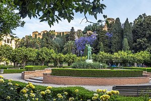 Málaga licita por casi 8 M€ la creación de una red de aguas regeneradas para el riego de la ciudad