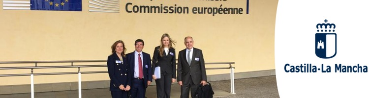 La consejera de Fomento plantea en Bruselas los problemas que los planes hidrológicos suponen para Castilla-La Mancha