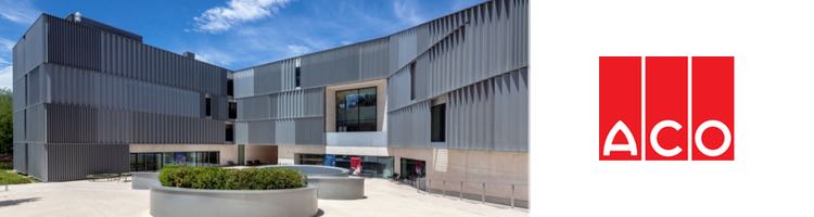 Drenajes ACO en la Facultad de Humanidades y Ciencias de la Comunicación de la Universidad CEU San Pablo, de Nieto Sobejano Arquitectos