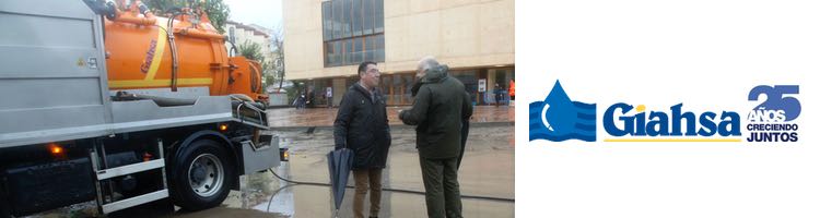 Giahsa presta su apoyo al municipio de Nerva en labores de desatascos y baldeo tras las inundaciones