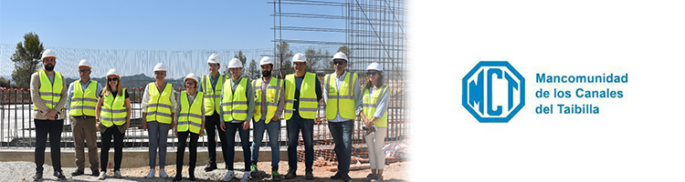 La presidenta de la MCT visita la construcción de un nuevo depósito que garantizará el suministro en Calasparra