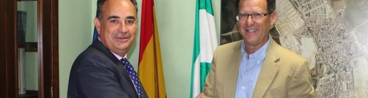 La CHG y el Ayuntamiento de Burguillos en Sevilla firman un convenio para garantizar el consumo de agua en el municipio