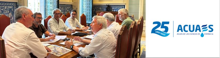 La renovación del Colector del Arroyo Tejadilla y la explotación de la EDAR centran la primera reunión entre ACUAES y el nuevo alcalde de Segovia