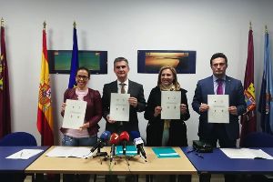 Firman un convenio para estudiar el estado de la red de saneamiento de varios municipios de La Manga del Mar Menor