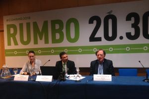 Fernando Morcillo destaca la necesidad de lograr el compromiso ciudadano con los retos del sector del agua urbana