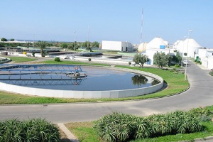 Almería aprueba el convenio con el Bajo Andarax para el suministro de agua desalada y depuración de aguas residuales