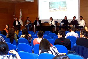 La "Cátedra de Aguas de Valencia" acerca a los estudiantes la realidad de la empresa
